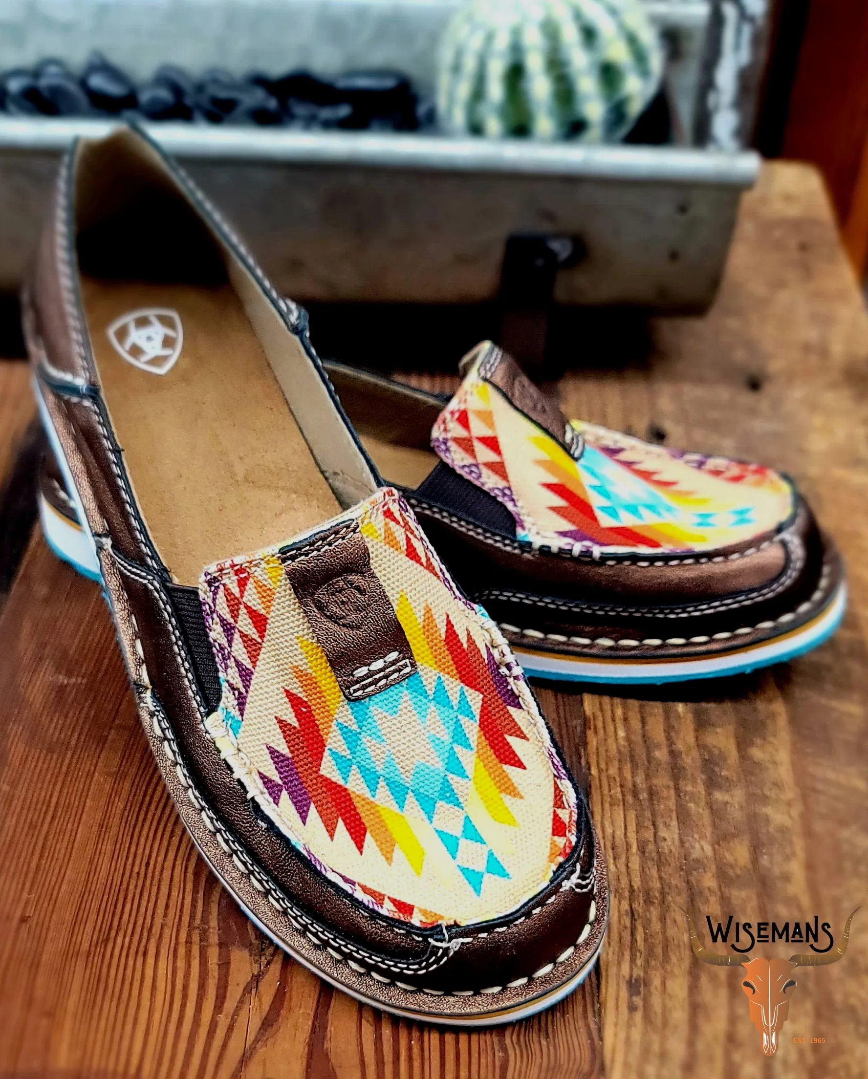 Final Sale Ariat Cruiser Copper Metallic Rainbow Aztec