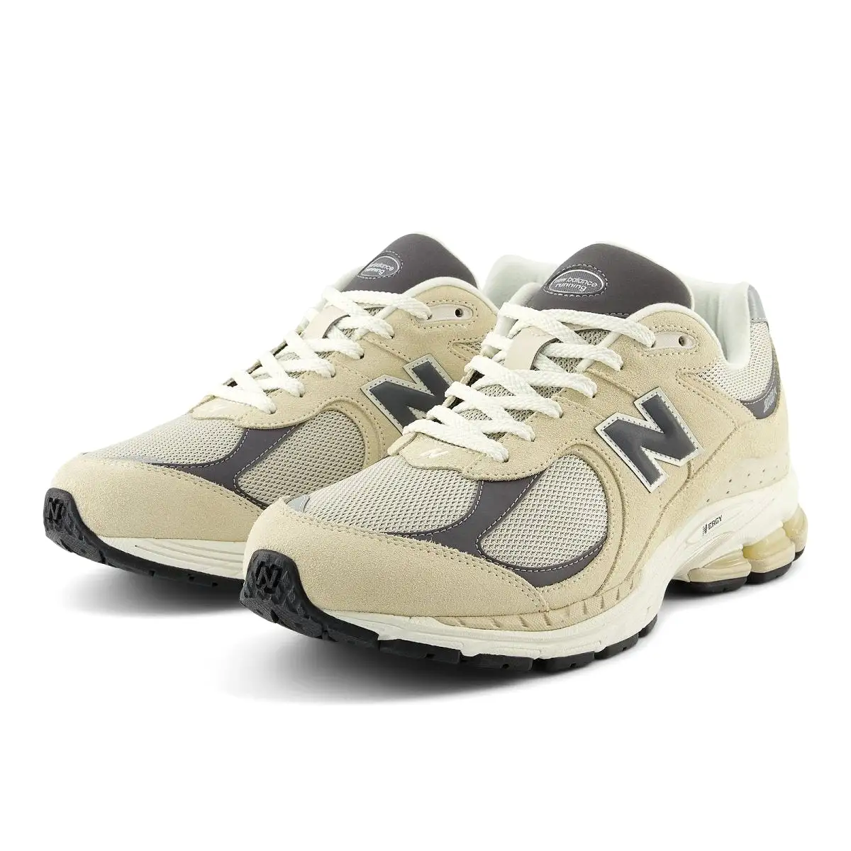 New Balance M2002RFA Sandstone sneakers