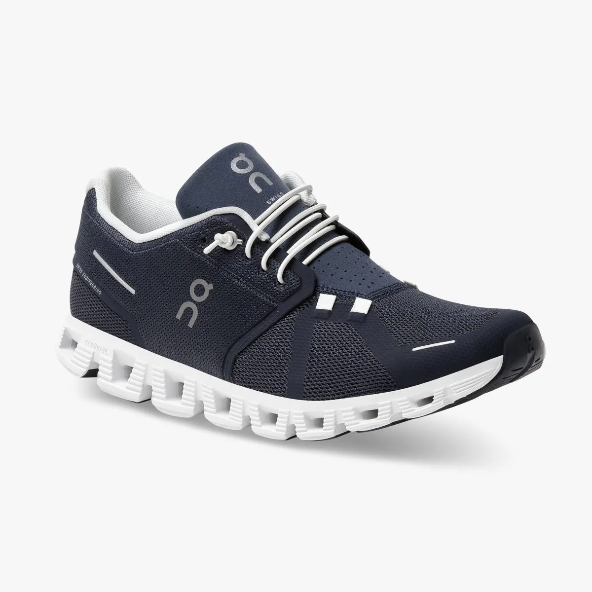 On Running - Cloud 5 Trainers in Midnight/White