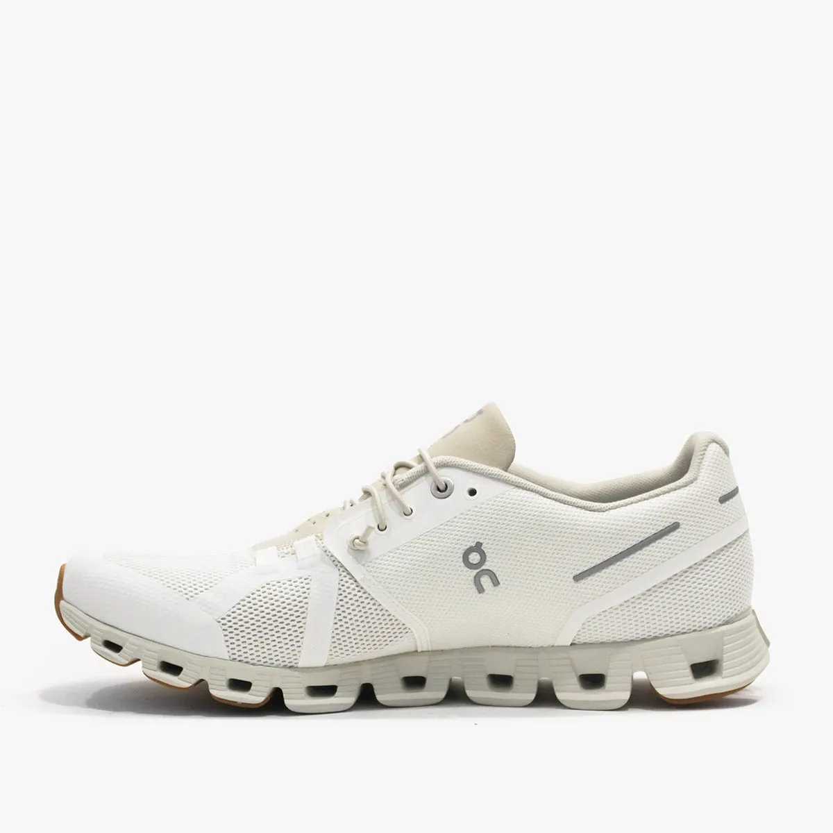 On Running - Cloud Trainers in White/Sand