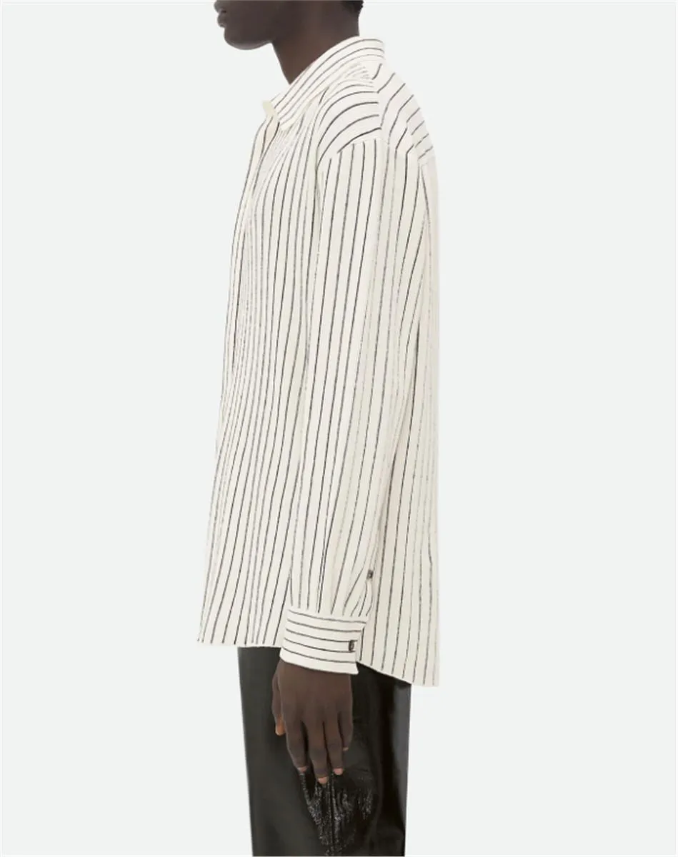 PINSTRIPE SHIRT IN FINE KNITTED LINEN.