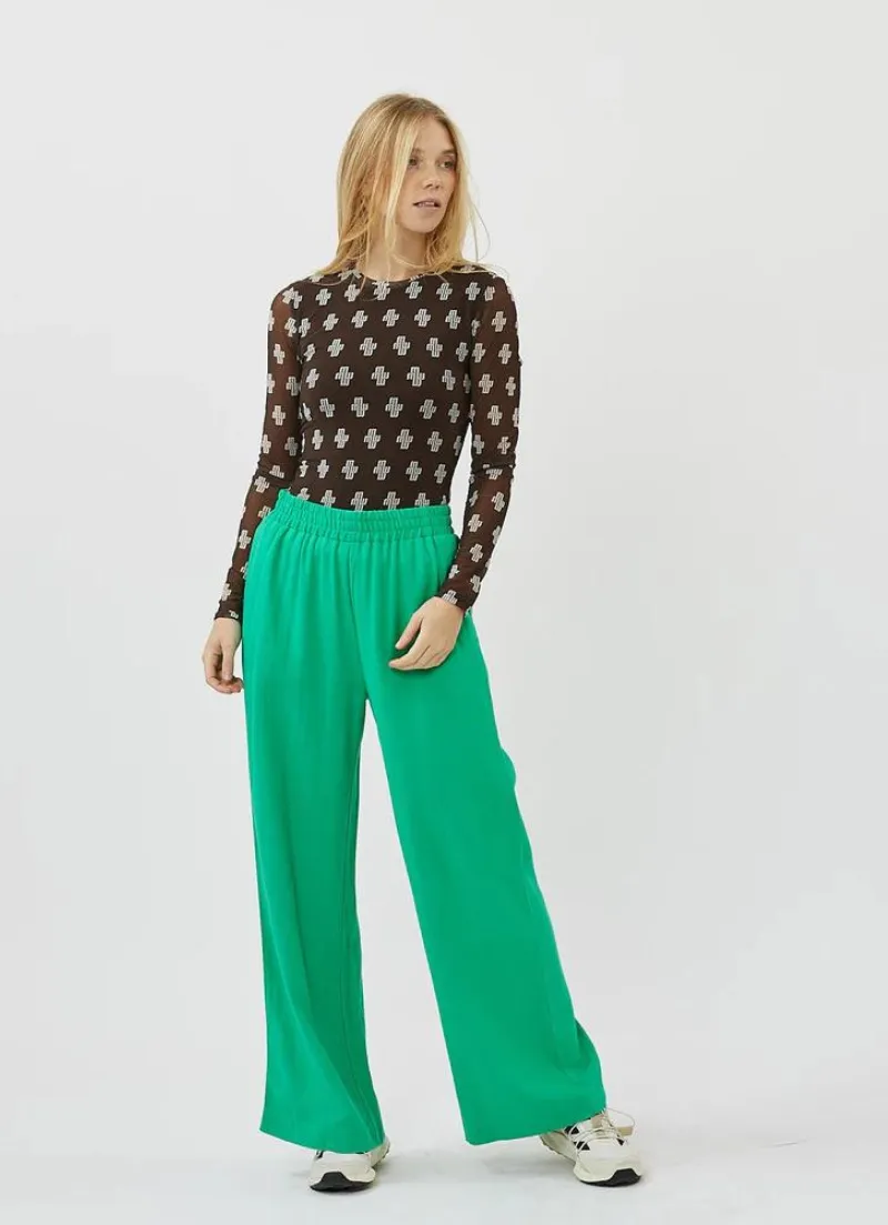 Theorilla Casual Pants