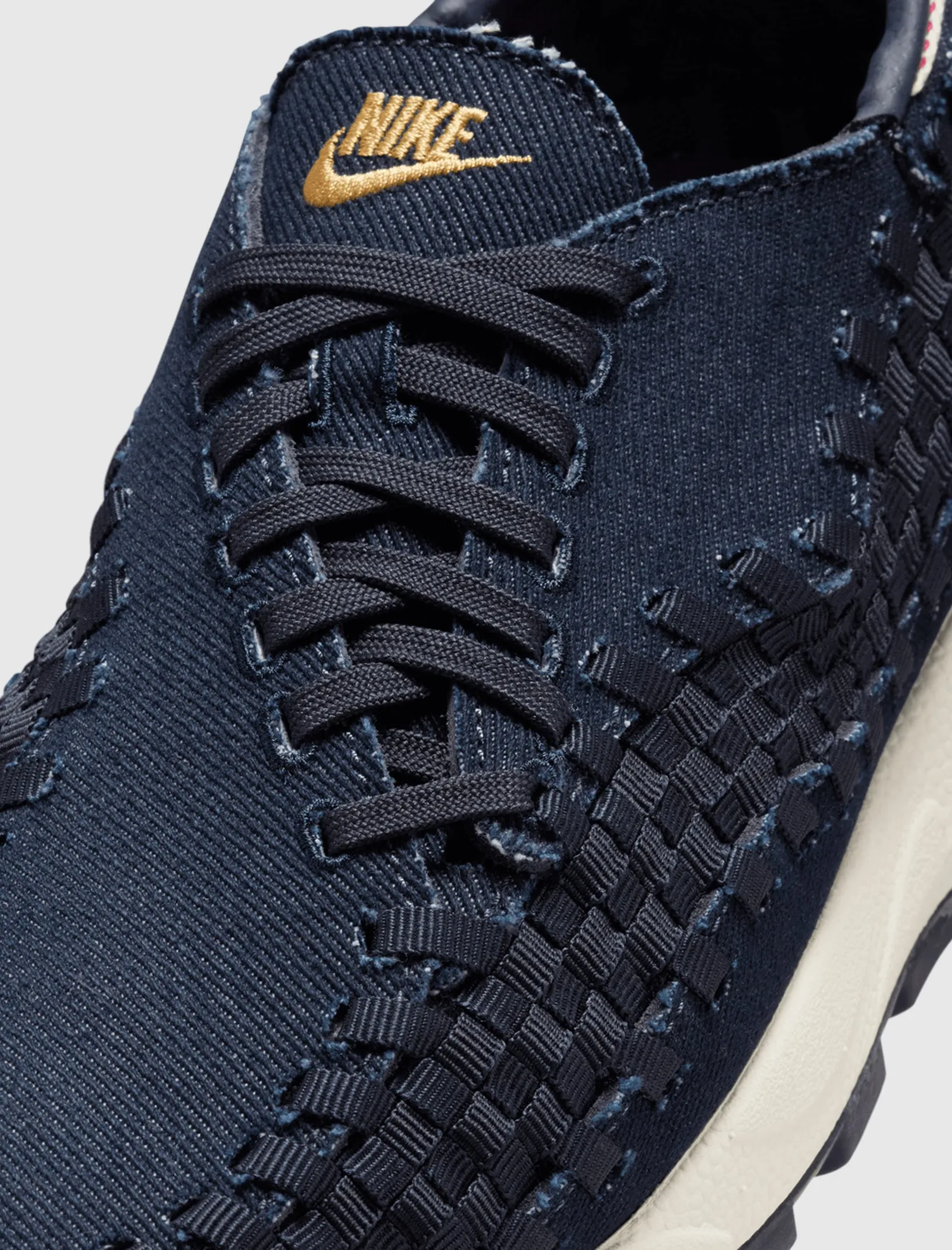 WOMEN'S AIR FOOTSCAPE WOVEN DENIM