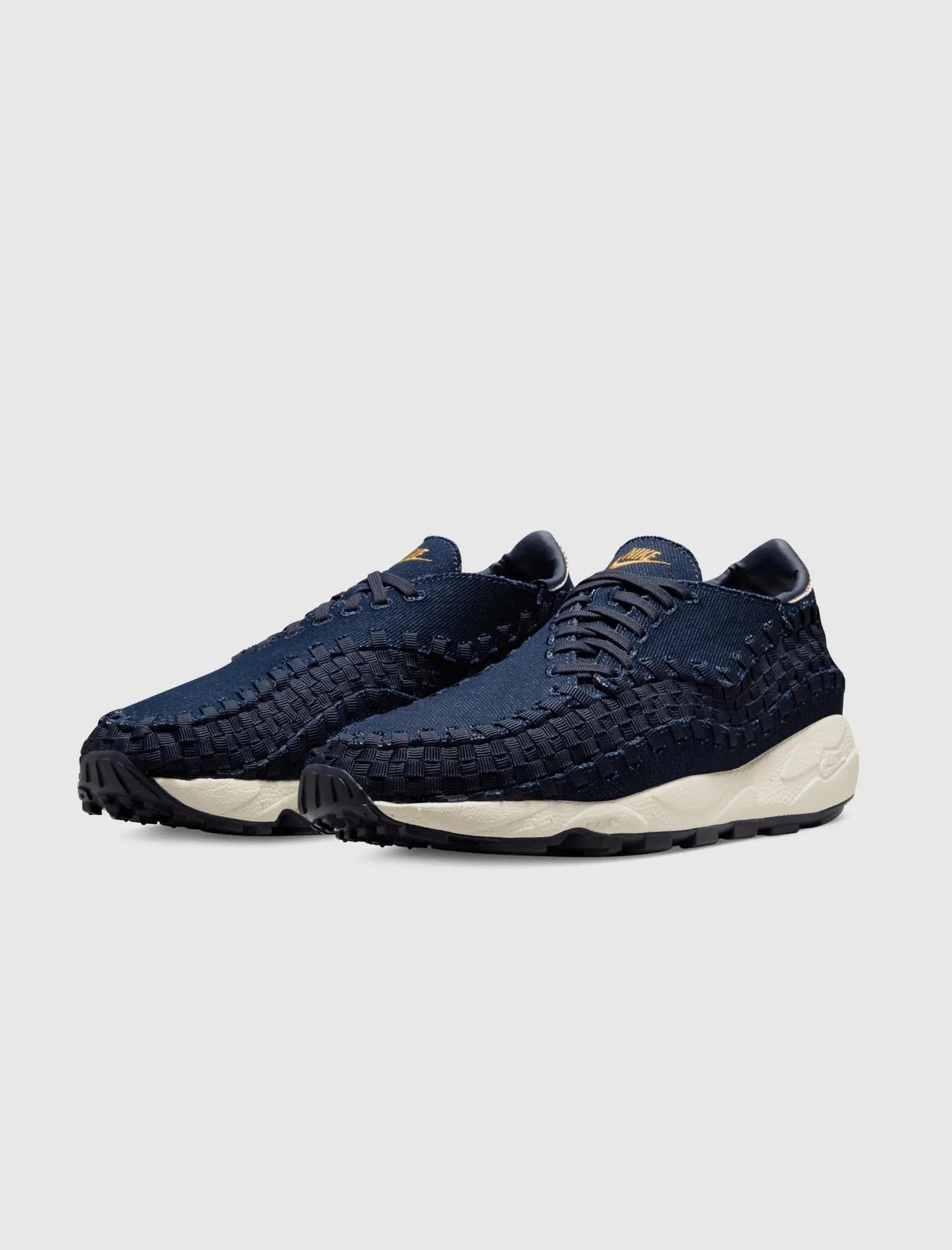 WOMEN'S AIR FOOTSCAPE WOVEN DENIM