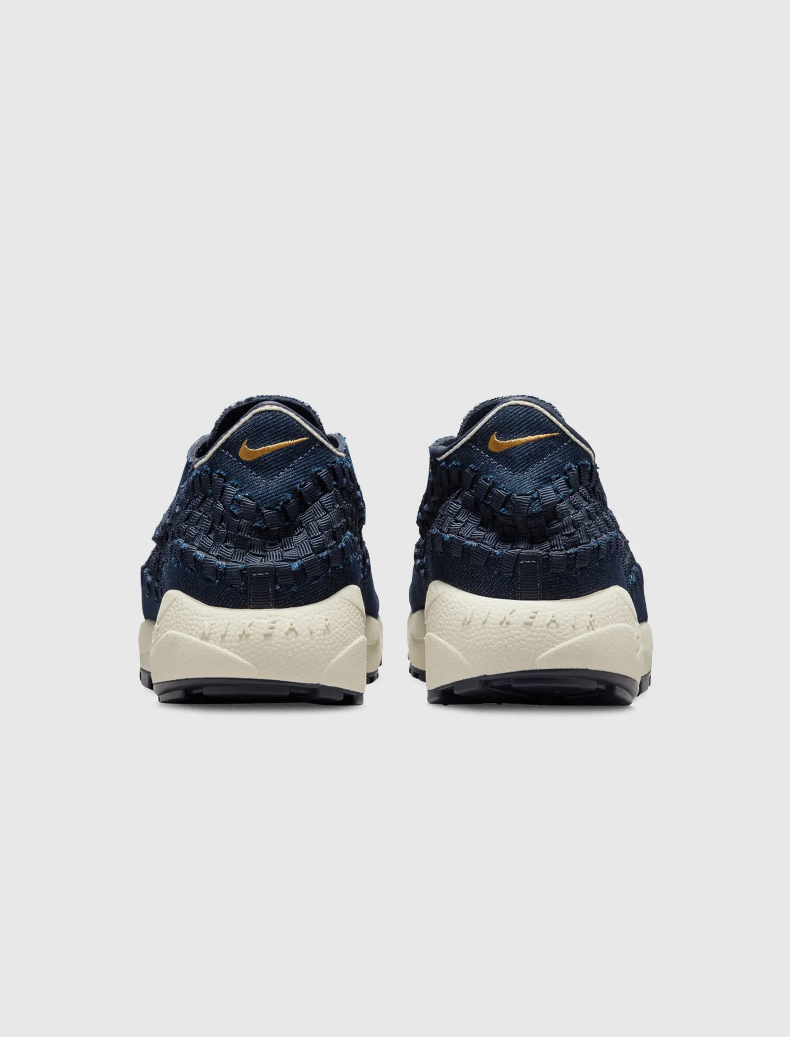 WOMEN'S AIR FOOTSCAPE WOVEN DENIM