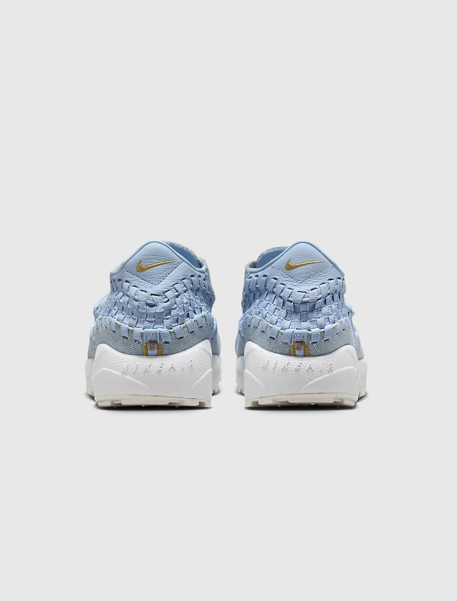 WOMEN'S AIR FOOTSCAPE WOVEN WASHED DENIM